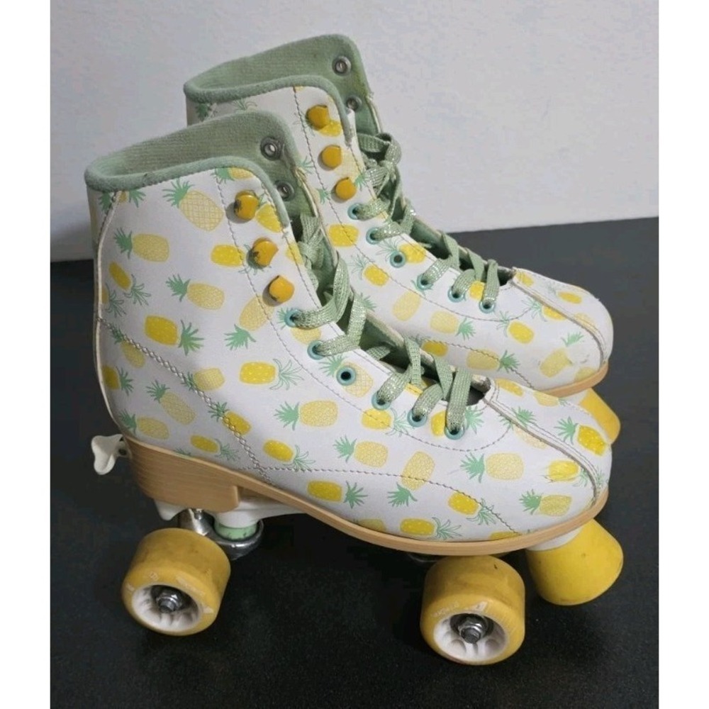 Roller Derby Candi GRL Lucy Adjustable Skates Pineapple Youth 3-6 Rink EUC‎
